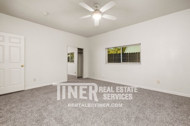 Building Photo - 9304 Orangevale Ave