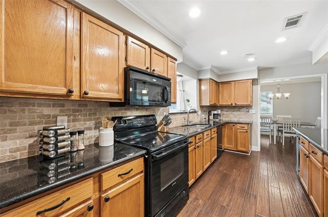 Building Photo - 7309 Vineyard Dr