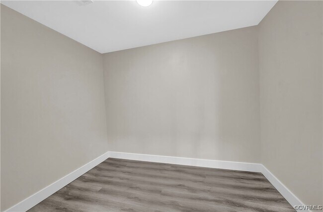 Building Photo - 15401 Adelay Ct