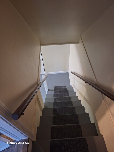 Building Photo - 3721 Frankford Ave