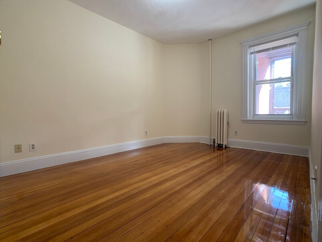 Images are representative samples of the advertised unit. Actual units shown during tours may differ - 199 Boylston St