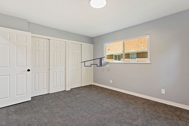 Building Photo - Updated Ogden 4 Bedroom 2 Bathroom Home Av...