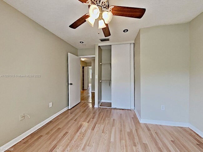 Building Photo - 4 br, 2 bath House - 15901 NW 5th St