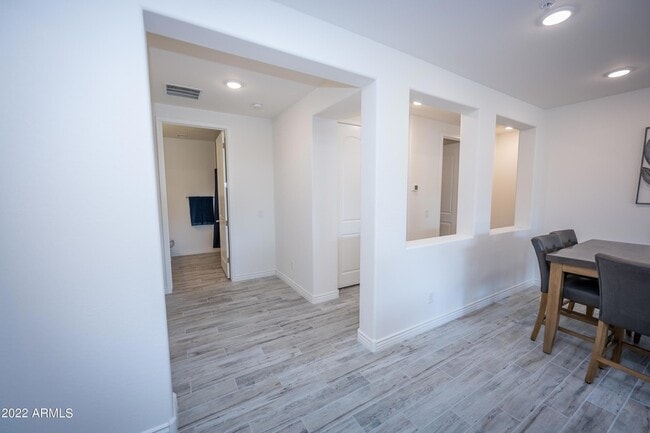 Building Photo - 5100 E Rancho Paloma Dr