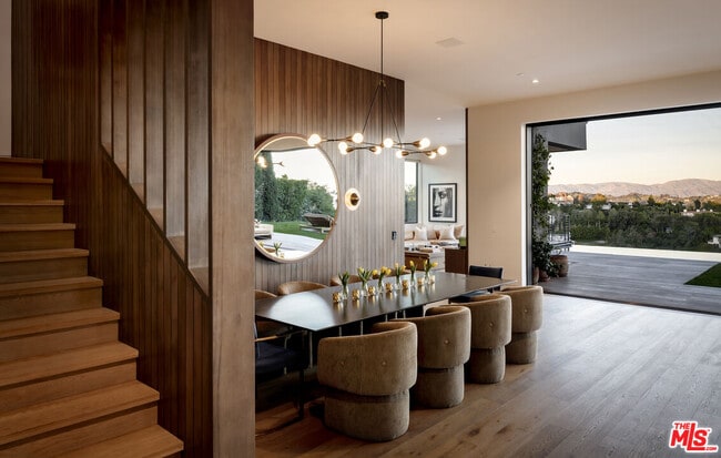 Building Photo - 1030 Somera Rd