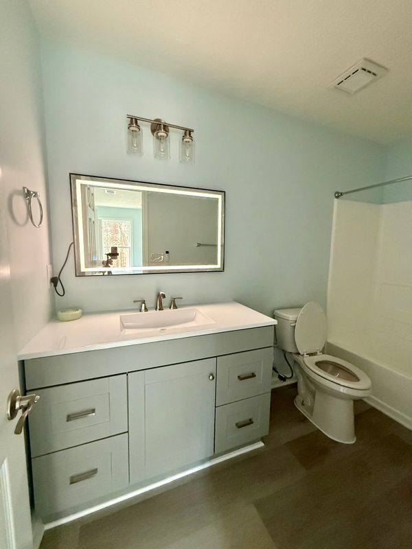Building Photo - 5075 Forest Downs Ln