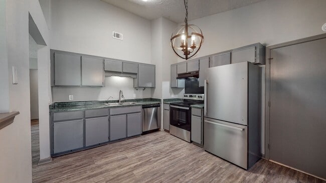 Building Photo - 3 Bedroom, 2 Bathroom home in the City of ...