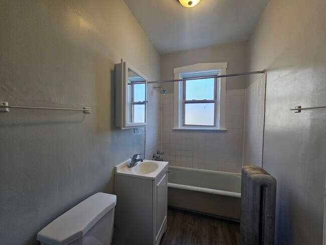 Building Photo - 4829 N Springfield Ave