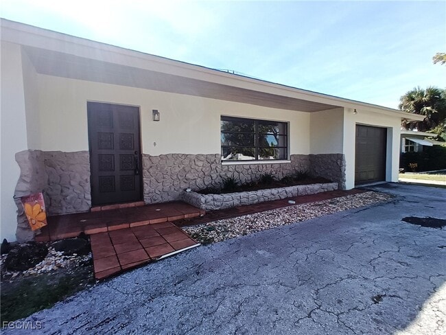 Building Photo - 1848 Winkler Ave