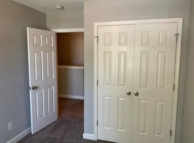 Building Photo - 5527 Black Fox Ct