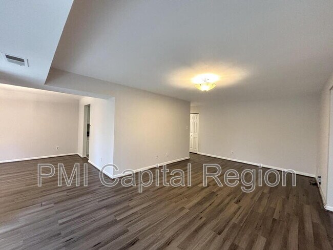 Building Photo - 5805 Edson Ln