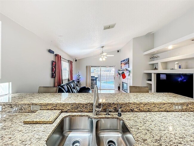 Building Photo - 14826 Lady Victoria Blvd