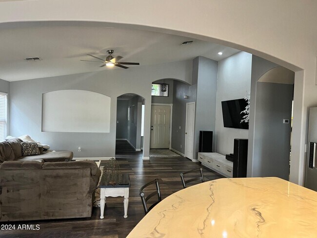Building Photo - 22526 Reinbold Dr