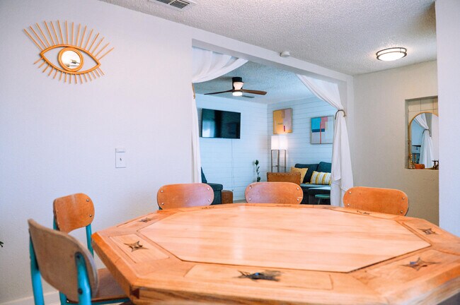 Building Photo - 2436 24th St