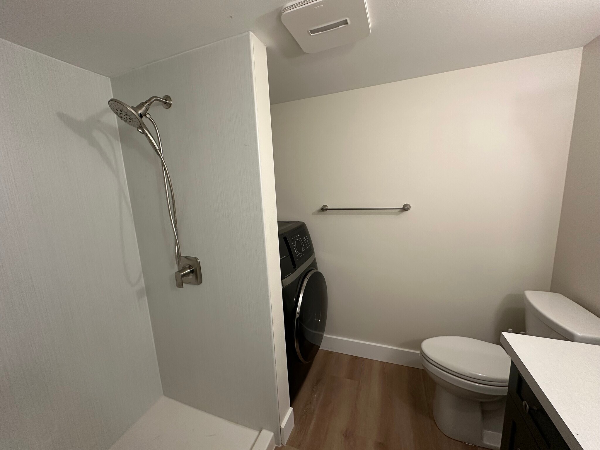 Building Photo - 2412 Columbia St SW