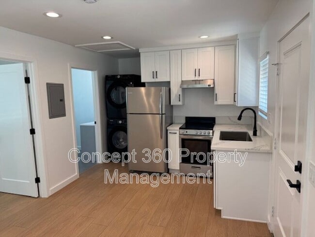 Building Photo - 5300 Glasgow Ct
