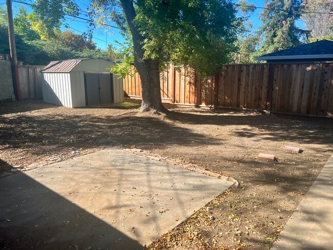 Building Photo - 4973 Union Ave