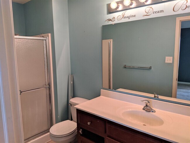 Building Photo - Perfect Townhouse Rental in Sicklerville!