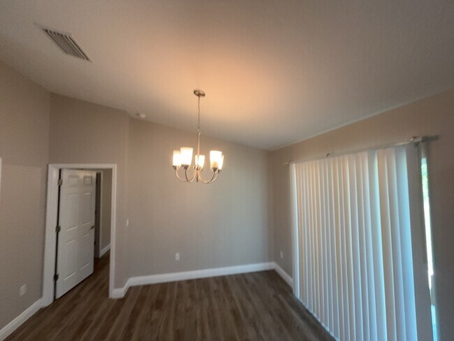 Building Photo - 7110 N Westbrook Way
