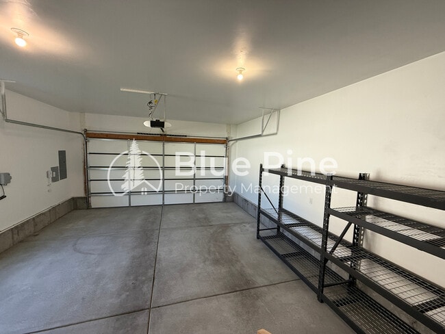 Building Photo - 3758 Inglewood Dr