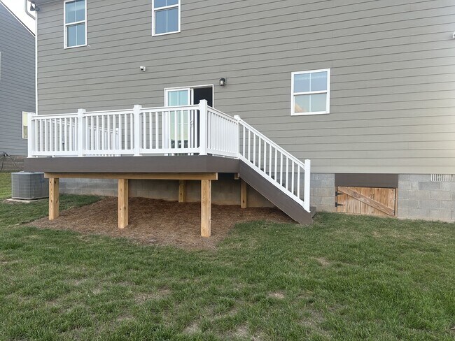 Building Photo - 1143 Lisenbee Wy