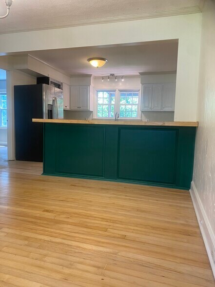 Building Photo - 3530 Dell Trail