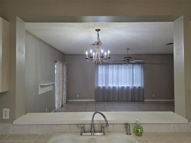 Building Photo - 9471 Bradshaw Ln