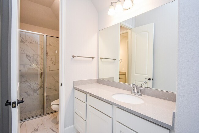 Building Photo - 28903 Creekside Bend Dr