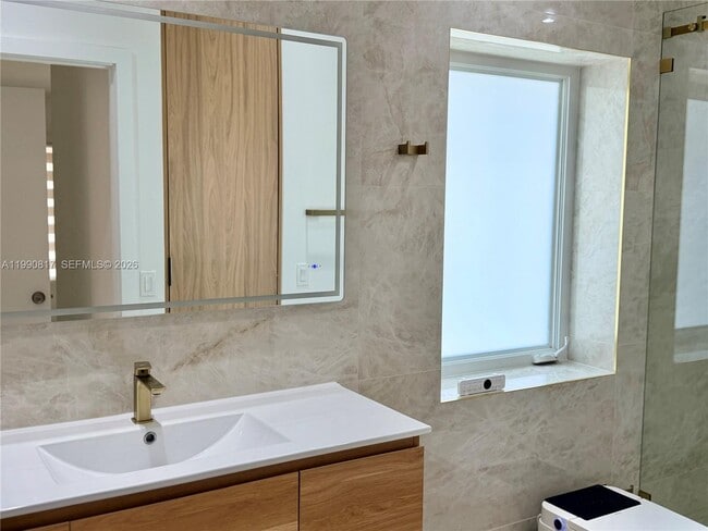 Building Photo - 17322 SW 149th Ct