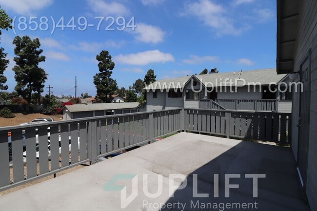 Building Photo - 2 Bed, 2 Bath w/ garage & fireplace