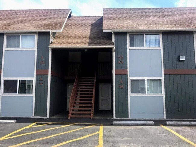 Primary Photo - 140 NE Atkinson Ct