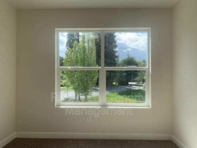 Building Photo - 1184 Fruitdale Dr