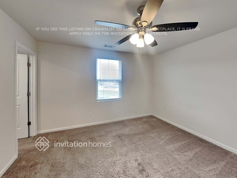 Building Photo - 123 Fister Dr