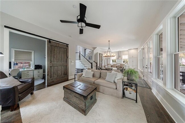 Building Photo - 1000 Loliver Ln