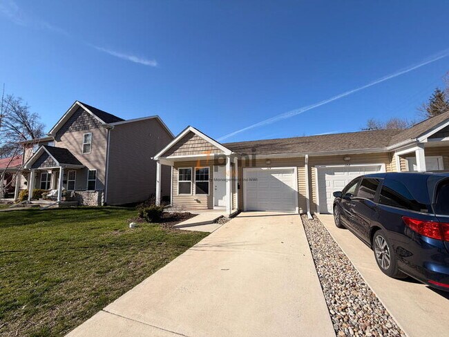 Building Photo - 122-124-124 Park Ave