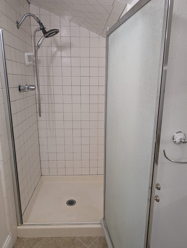 Building Photo - A very nice Studio in a nice neighborhood in South San Jose