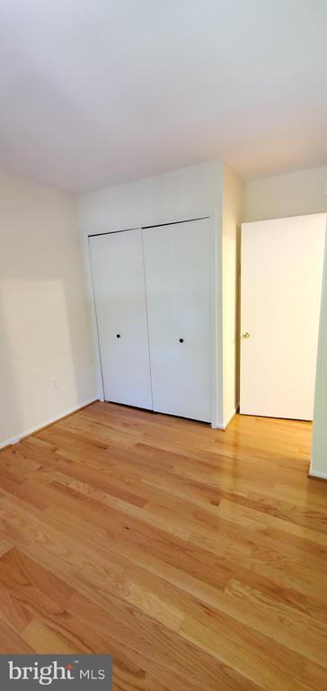 Building Photo - 972 Paulsboro Dr