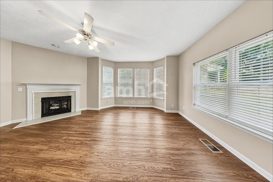 Building Photo - 221 Scarlet Ridge Ct