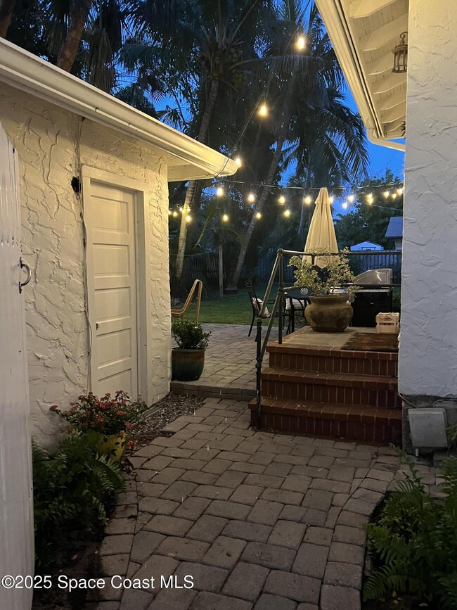 Building Photo - 346 3rd Ave