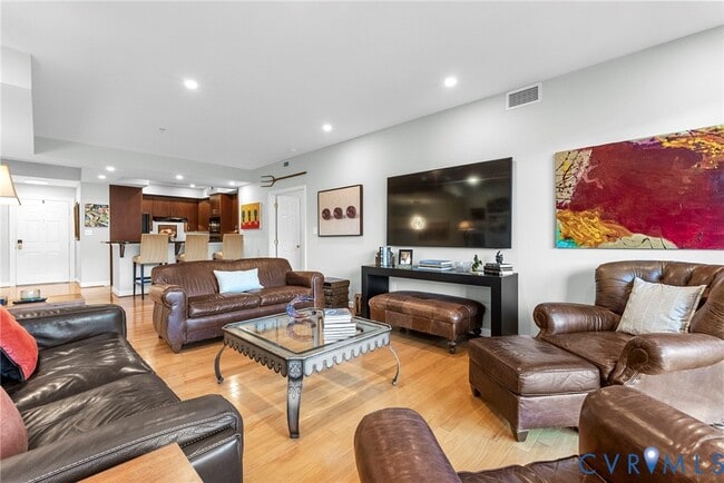 Building Photo - 4940 Old Main St