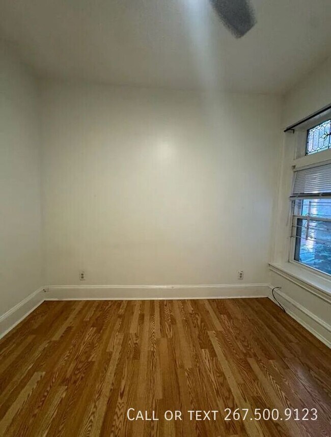 Building Photo - 236 Buckingham Pl