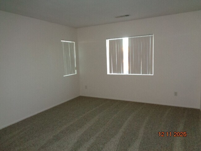 Building Photo - Beautiful 2 Story West Lancaster Home Built in 2003 with 2843 sq. ft.