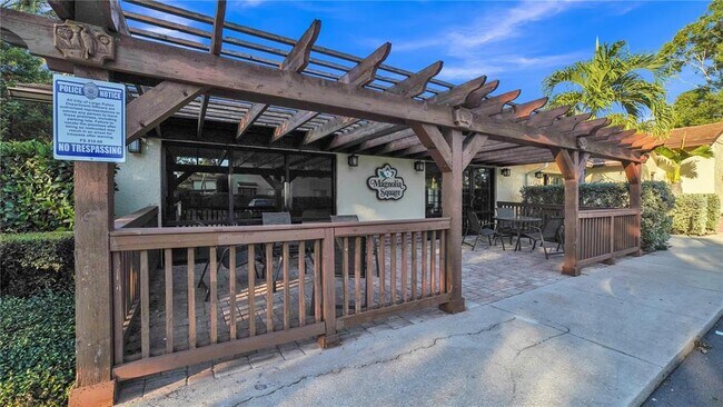 Building Photo - 501 E Bay Dr