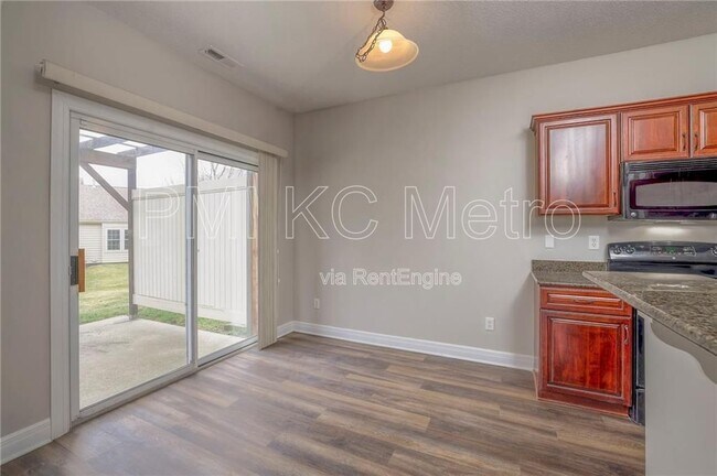 Building Photo - 8921 Inkster St