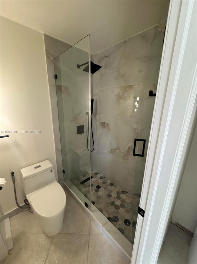 Building Photo - 319 Normandy G