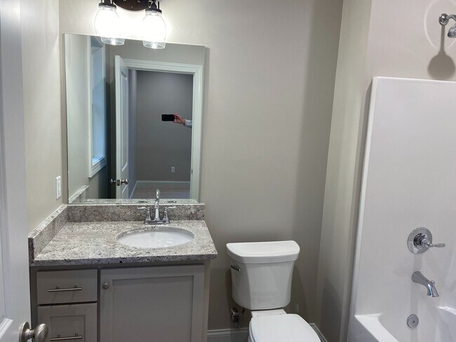 Building Photo - 3BR/3BA For Rent