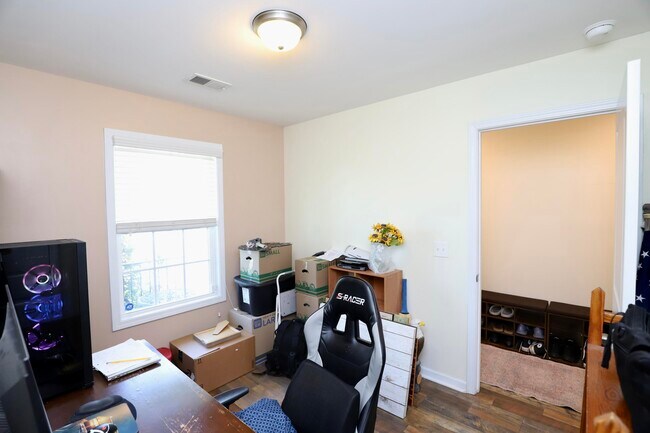 Building Photo - 71 Carina Ln