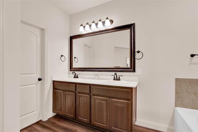 Building Photo - 7839 Ashwood Dr