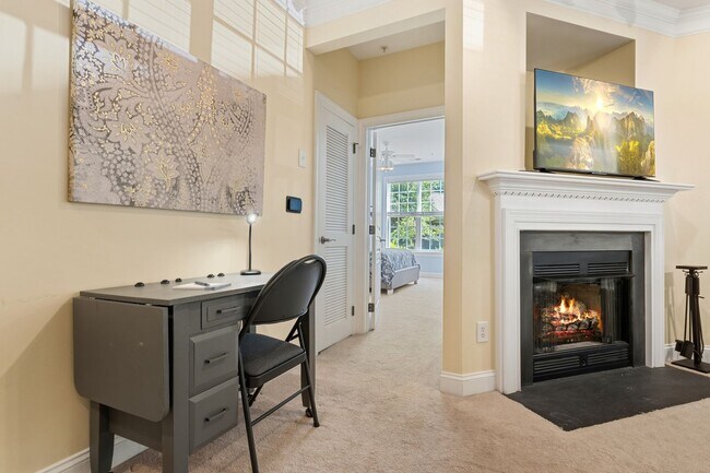 Building Photo - Fully Furnished  | Utilities Included | Flexible Lease Terms