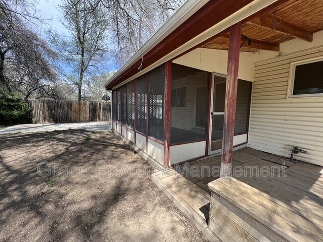 Building Photo - 11565 Monroe St
